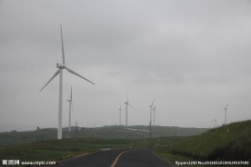 草原天路大风车