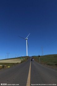 草原天路大风车