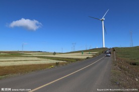 草原天路大风车