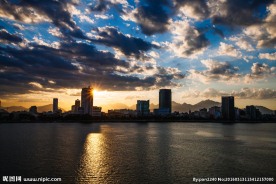 漂亮的海滨城市