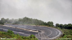 越南山上的公路