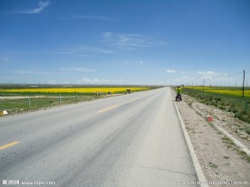 青海湖环湖公路