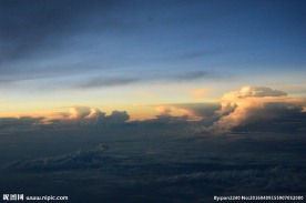 飞机上拍云