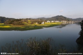 新安江风光