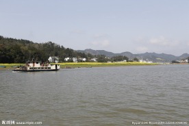 新安江风光