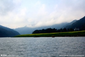 新安江风光