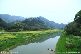 新安江风光