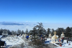 峨眉山雪景