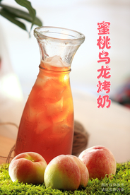 蜜桃乌龙考奶饮品海报