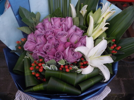 百合玫瑰花束