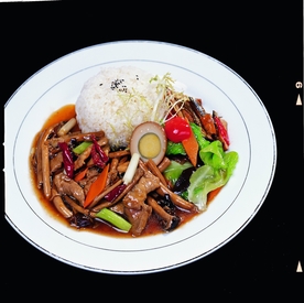 茶树菇肉片饭