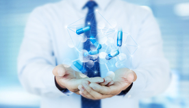 手上的药品与分子