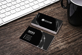 黑色商务款名片设计模板