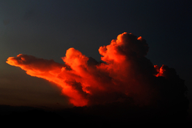 火烧云旭辉云霞图片