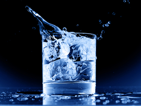 冰块可乐汽水冰饮图片