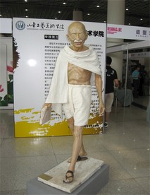 甘地雕塑