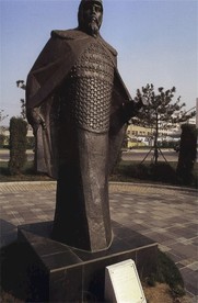 将军雕塑
