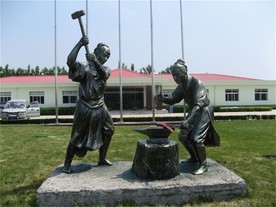 打铁雕塑