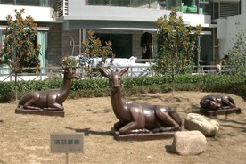鹿雕塑