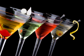 酒杯酒瓶水杯图片