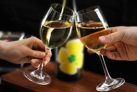 酒杯酒瓶水杯图片