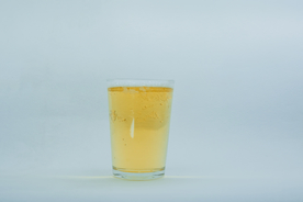 酒杯酒瓶水杯图片