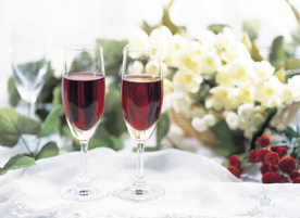 酒杯酒瓶水杯图片