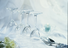 酒杯酒瓶水杯图片