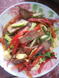 爆炒大片卤牛肉