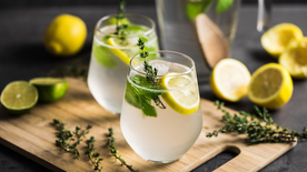 酒杯酒瓶水杯图片