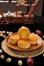 月饼中秋礼盒点心图片