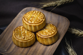 月饼中秋礼盒点心图片