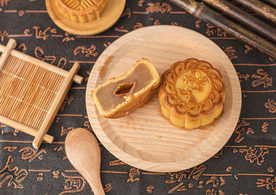 月饼中秋礼盒点心图片