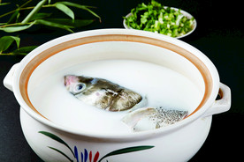 天目湖砂锅鱼头