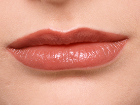 嘴唇接吻唇角口红图片