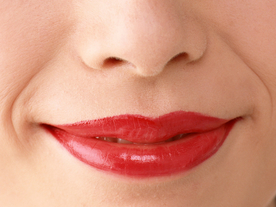 嘴唇接吻唇角口红图片