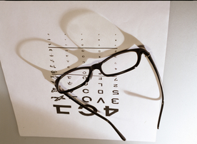 眼镜太阳镜近视镜老花镜图片