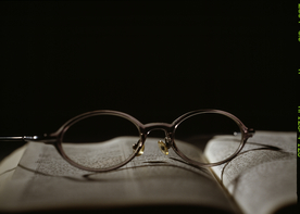 眼镜太阳镜近视镜老花镜图片