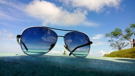 眼镜太阳镜近视镜老花镜图片