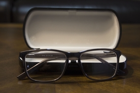 眼镜太阳镜近视镜老花镜图片