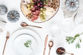 高级西餐厅西式水果沙拉摆盘桌布