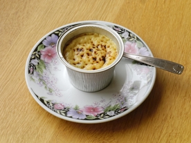 美味布丁甜品图片