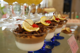 美味布丁甜品图片