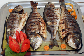 烤肉撸串烤鱼烧烤图片