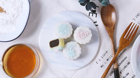 月饼中秋礼盒点心图片