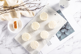 月饼中秋礼盒点心图片