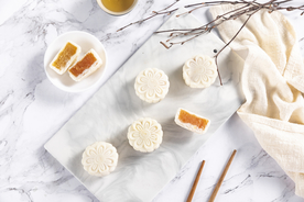 月饼中秋礼盒点心图片