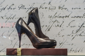 高跟鞋高跟靴高底鞋图片