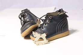 童鞋童靴儿童鞋子图片