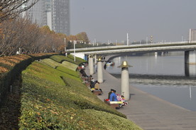 郑州东区如意湖边